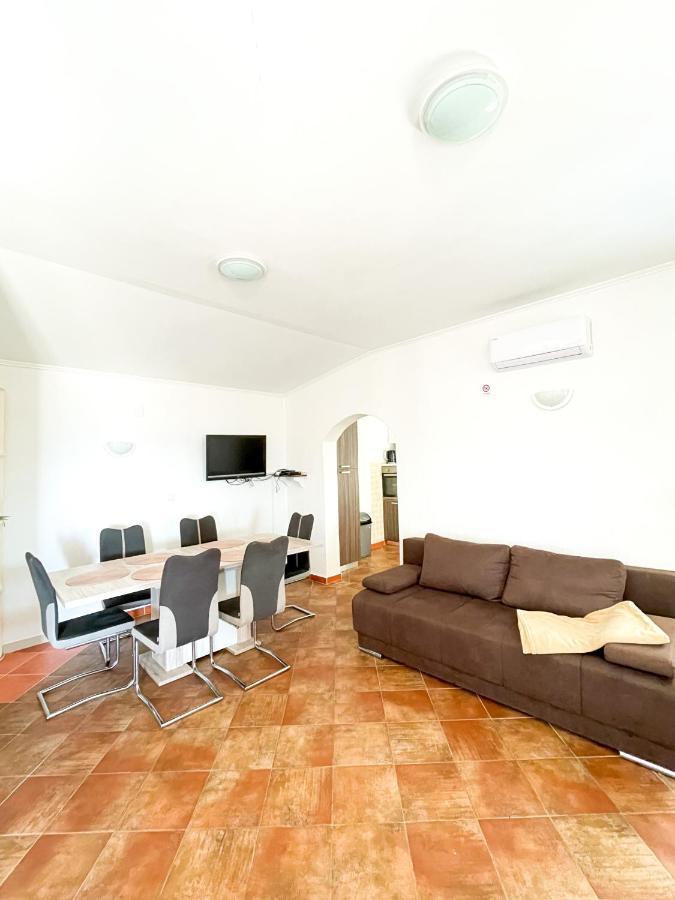Beautiful Secluded Area Near Novalja Vacation House With Pool And Sea View Villa Lara Exterior foto